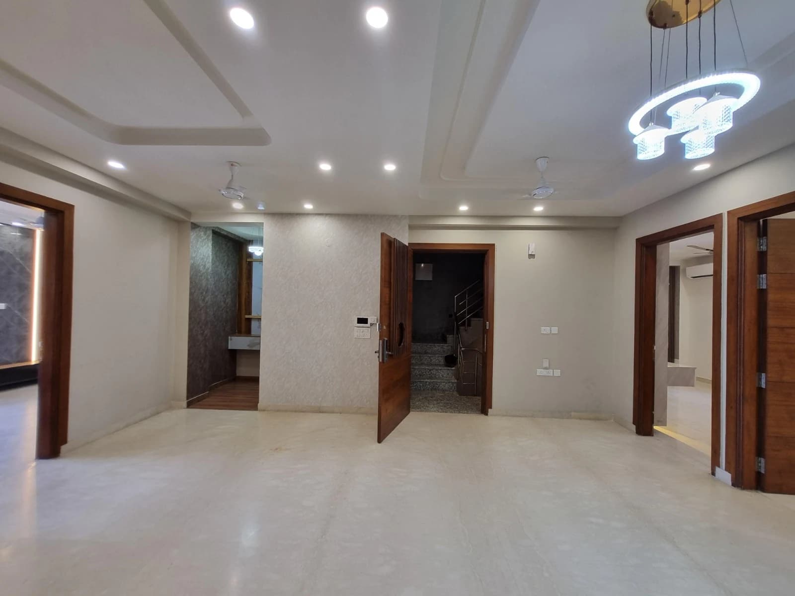 2 BHK Flat in Sector 77, Gurgaon