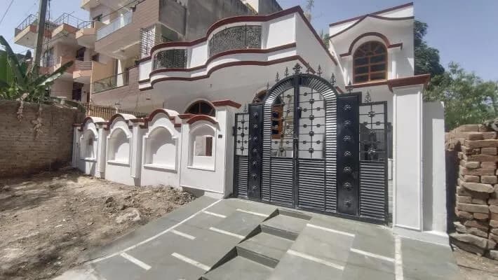 2 BHK Flat in Sector 83, Gurgaon